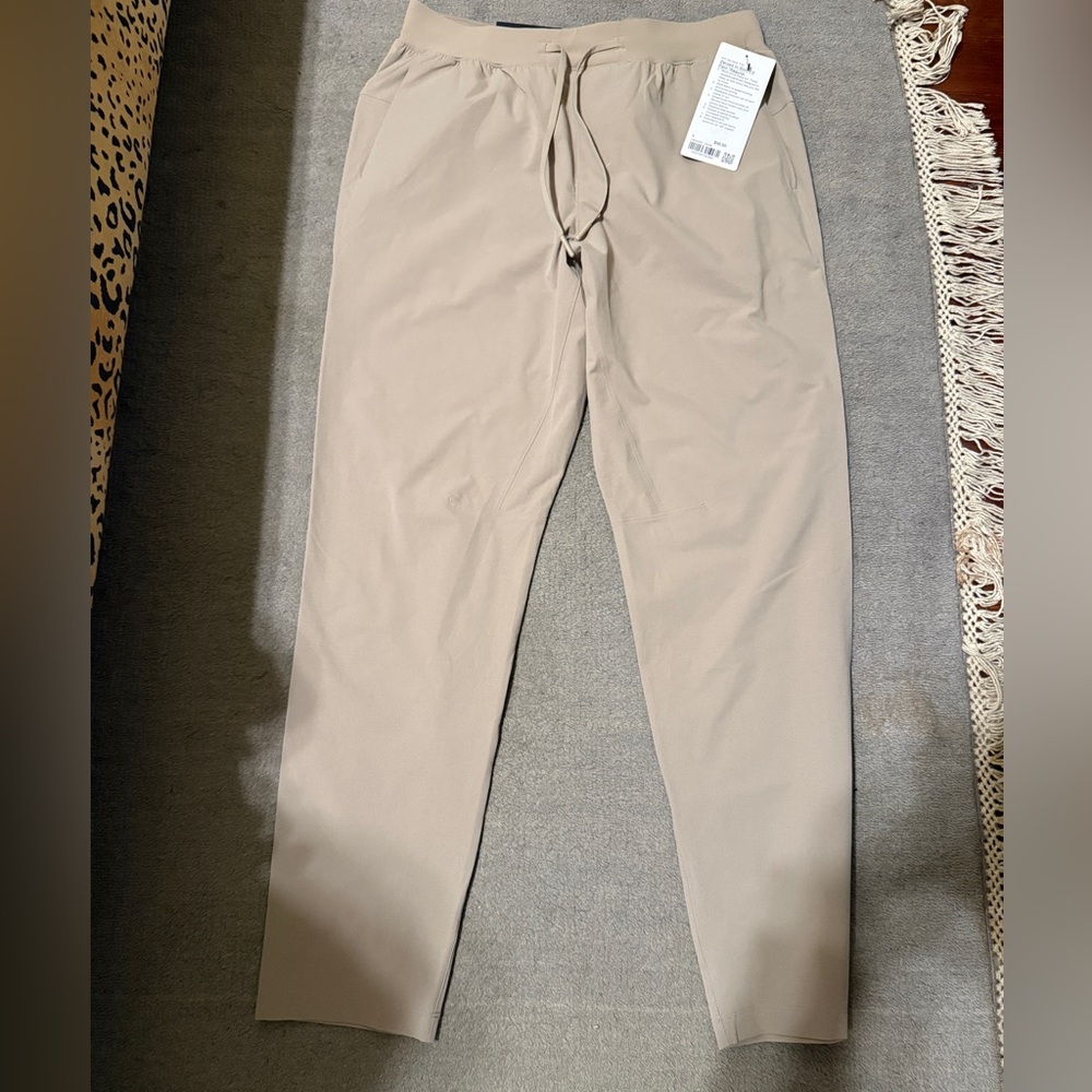 Lululemon Zeroed In Slim Fit Khaki Chino
Pant Regular